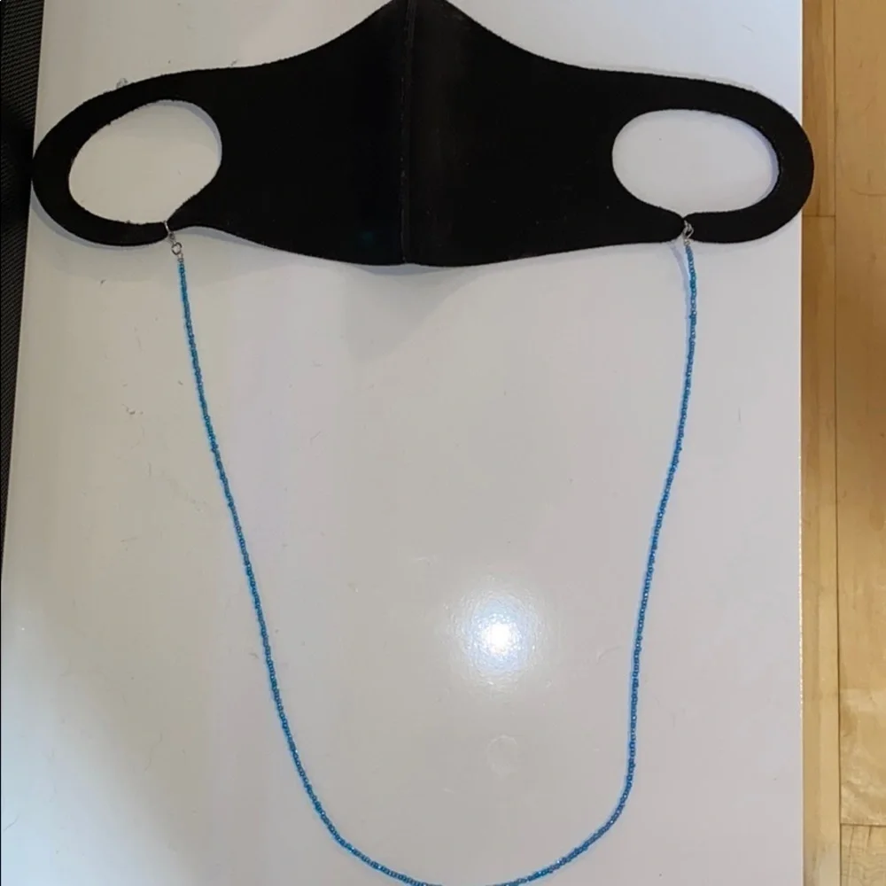 Set of 4 beaded mask chain sunglasses chain holder